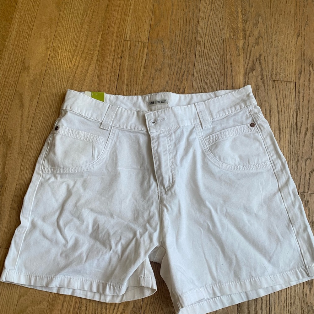 NWT Lee Women's White Shorts